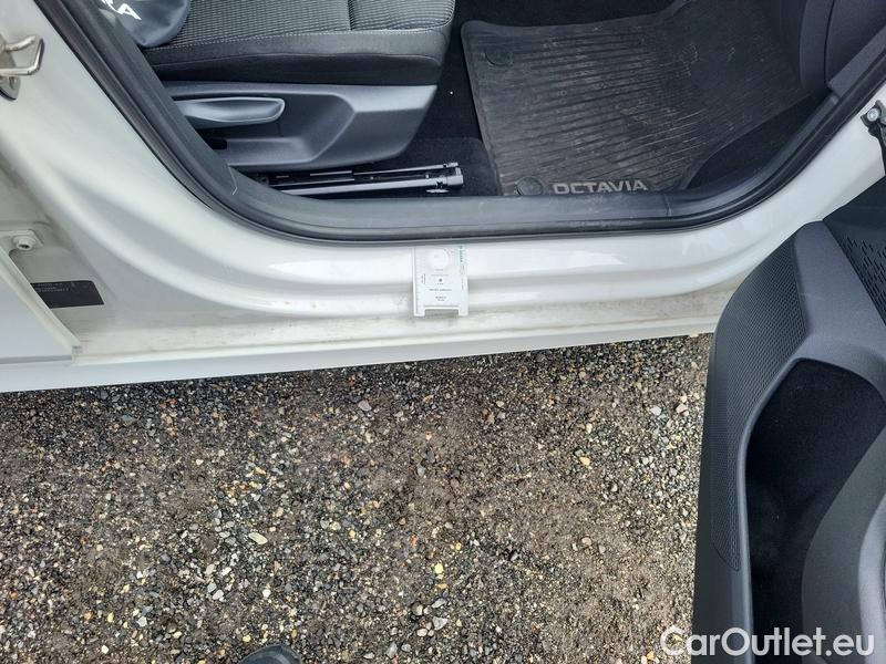  Skoda  Octavia  Lim. (NX3)(2020)  1.5TSI 110 Ambition 5d #20