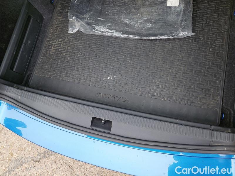  Skoda  Octavia  Combi (NX3)(2020)  Com TDI 110 Style #17