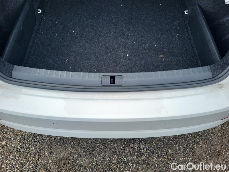  Skoda  Octavia  Lim. (NX3)(2020)  1.5TSI 110 Ambition 5d #17