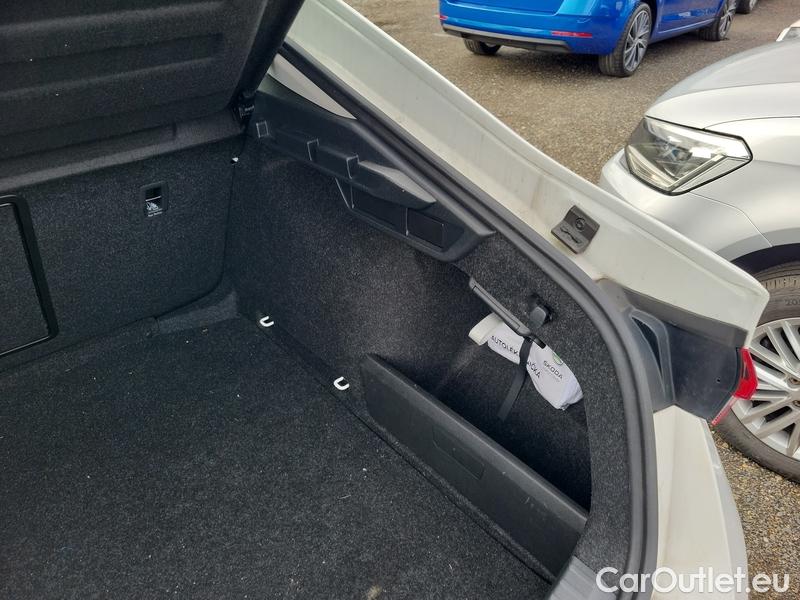  Skoda  Octavia  Lim. (NX3)(2020)  1.5TSI 110 Ambition 5d #18