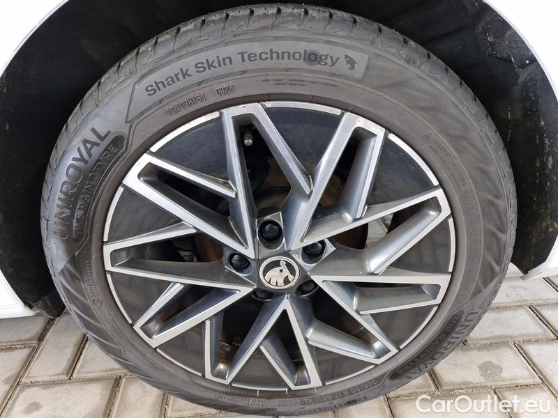  Skoda  Octavia  Combi (NX3)(2020) Oct.Combi 1.5TSI 110 Style Aut #5