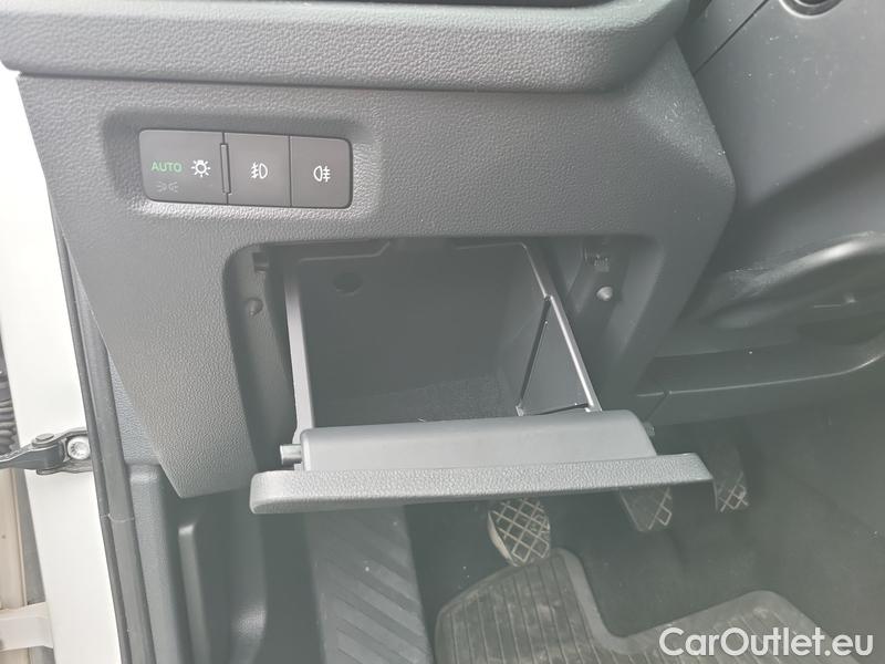  Skoda  Octavia  Lim. (NX3)(2020)  1.5TSI 110 Ambition 5d #13