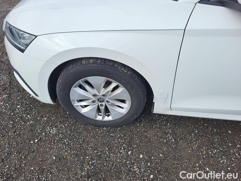  Skoda  Octavia  Lim. (NX3)(2020)  1.5TSI 110 Ambition 5d #5