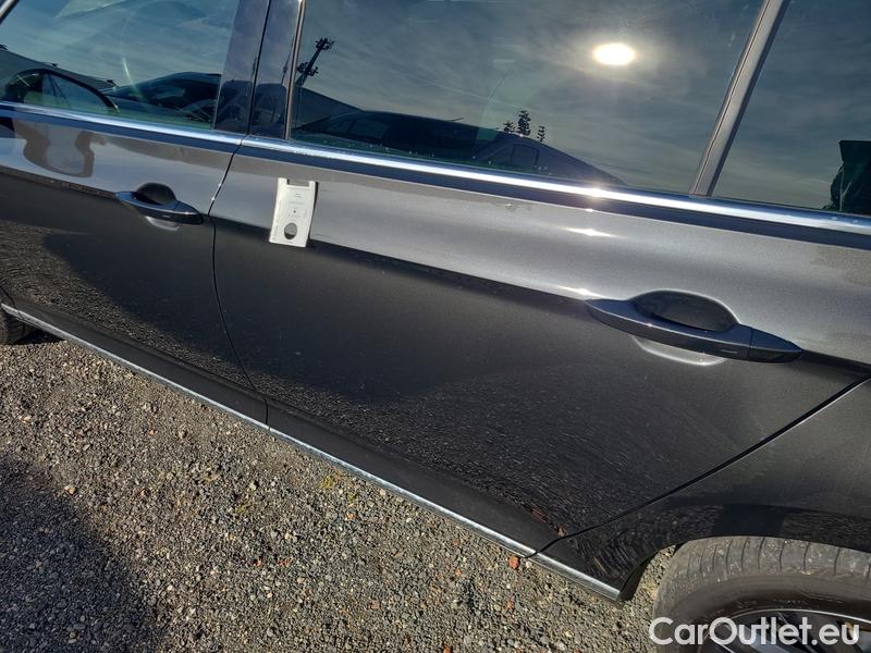  Volkswagen  Passat  Variant (CB5) (2019) Pas.Var.2.0TDI 147 Elegan.AT #5