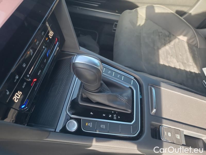  Volkswagen  Passat  Variant (CB5) (2019) Pas.Var.2.0TDI 147 Elegan.AT #12