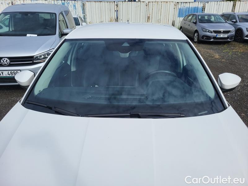  Skoda  Octavia  Lim. (NX3)(2020)  1.5TSI 110 Ambition 5d #1