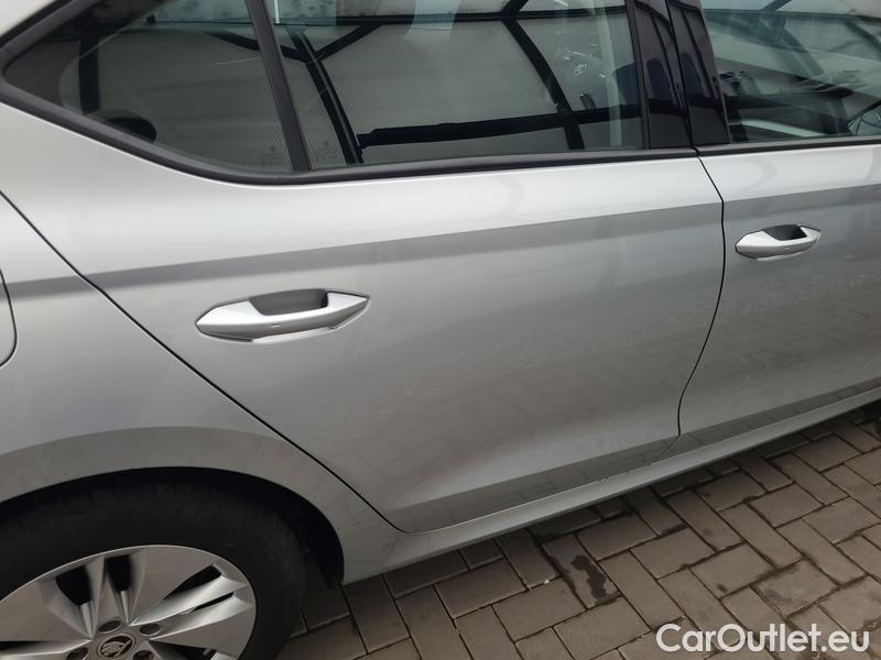  Skoda  Octavia  Lim. (NX3)(2020)  2.0TDI 85 Ambition 5d #18