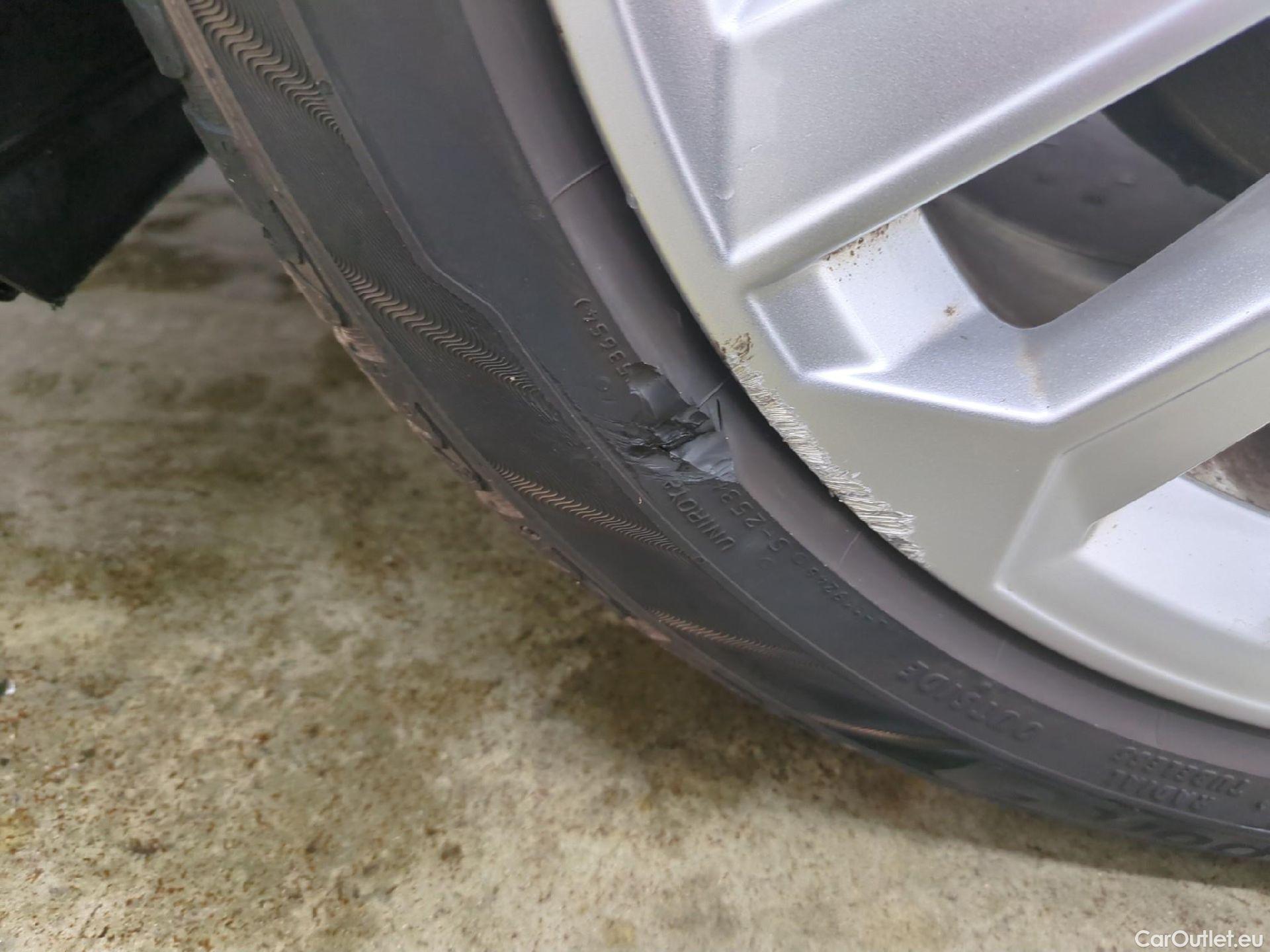  Audi  A3 AUDI  Sportback / 2020 / 5P / Berline 30 TFSI MHEV S Tronic 110 Business Line #1