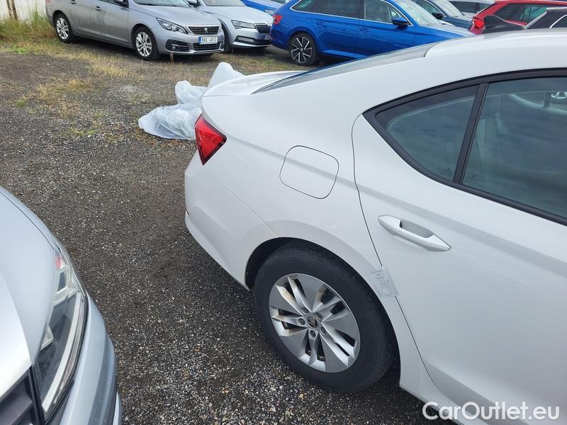  Skoda  Octavia  Lim. (NX3)(2020)  1.5TSI 110 Ambition 5d #8