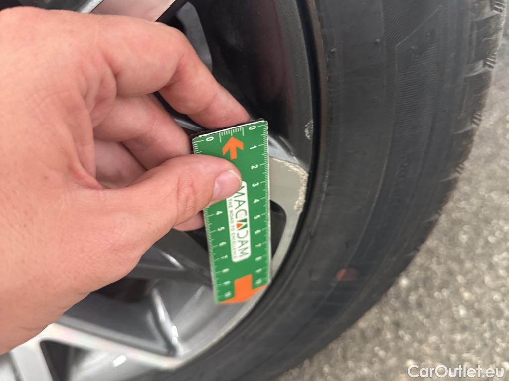  Hyundai  Konna HYUNDAI Kona / 2020 / 5P / SUV 1.6 HYBRID 141 EXECUTIVE HEV #7