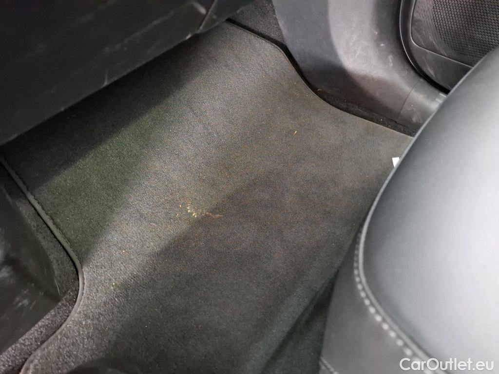  KIA  Ev6 KIA  / 2021 / 5P / SUV BEV 77.4 KWH AIR ACTIVE BUSINESS #9