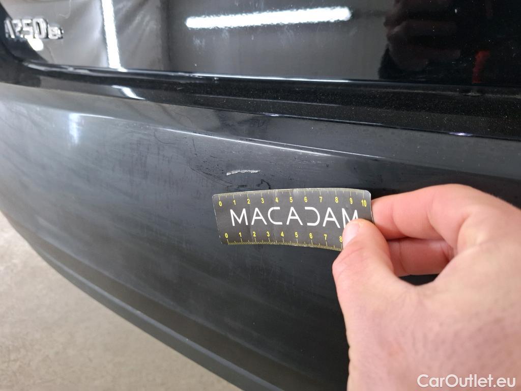  Mercedes  A-Klasse MERCEDES-BENZ Classe A Compact / 2018 / 5P / Berline A 250 e Style Line 8G-DCT #14