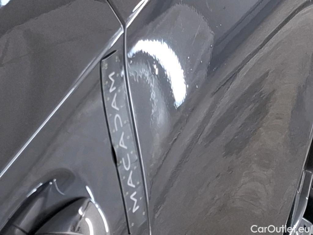  Mercedes  A-Klasse MERCEDES-BENZ Classe A Compact / 2018 / 5P / Berline A 250 e AMG Line 8G-DCT #13