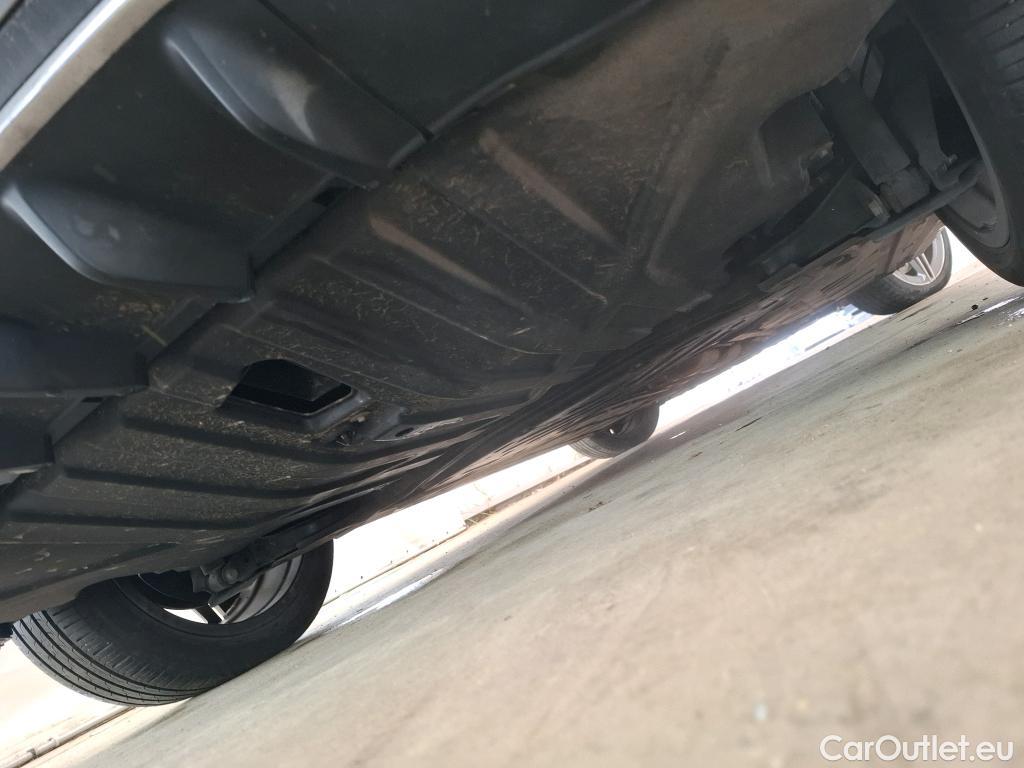  Mercedes  A-Klasse MERCEDES-BENZ Classe A Compact / 2018 / 5P / Berline A 250 e AMG Line 8G-DCT #31