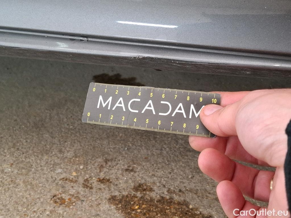  Mercedes  A-Klasse MERCEDES-BENZ Classe A Compact / 2018 / 5P / Berline A 250 e AMG Line 8G-DCT #3