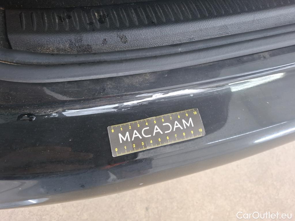  Mercedes  A-Klasse MERCEDES-BENZ Classe A Compact / 2018 / 5P / Berline A 250 e Style Line 8G-DCT #12