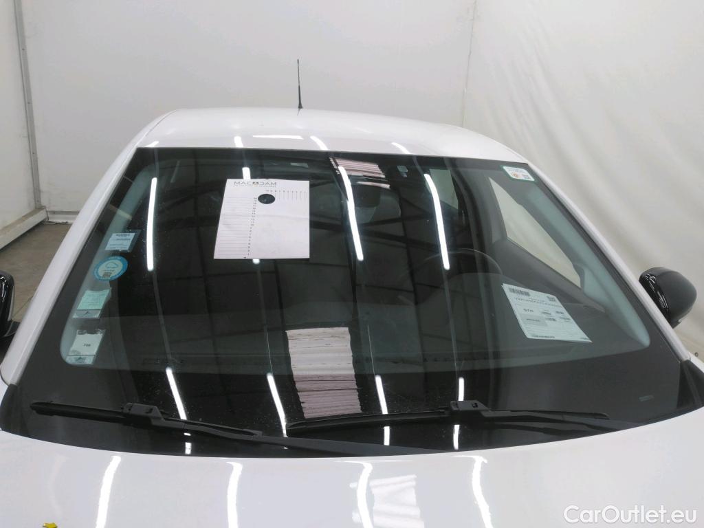  Opel  Corsa  F e Edition Business 50kWh BVA #24