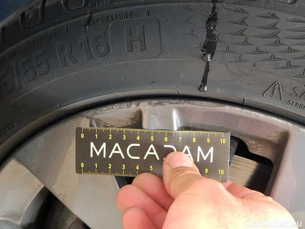  Peugeot  208  (e-) Allure Business 50kWh BVA #7