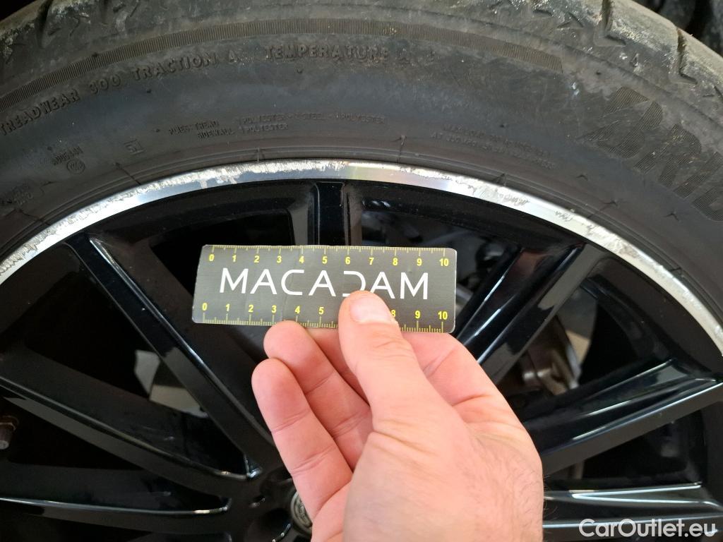  Mercedes  GLA MERCEDES-BENZ  / 2020 / 5P / SUV 1.3  250 e AMG LINE DCT #17