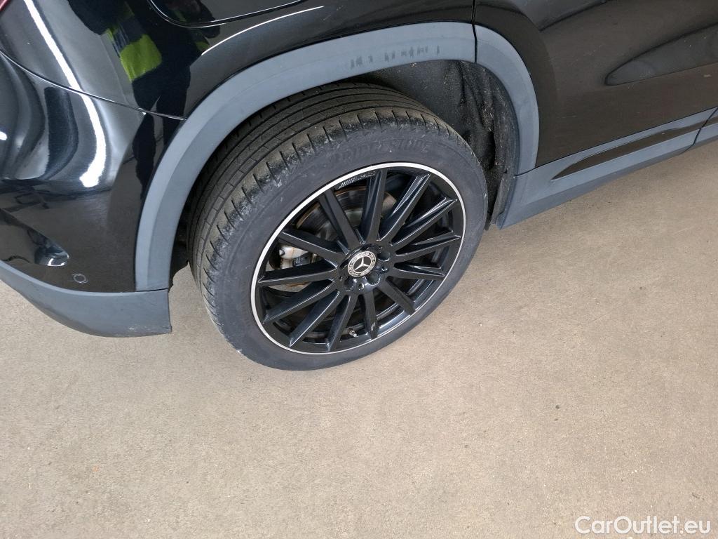  Mercedes  GLA MERCEDES-BENZ  / 2020 / 5P / SUV 1.3  250 e AMG LINE DCT #9