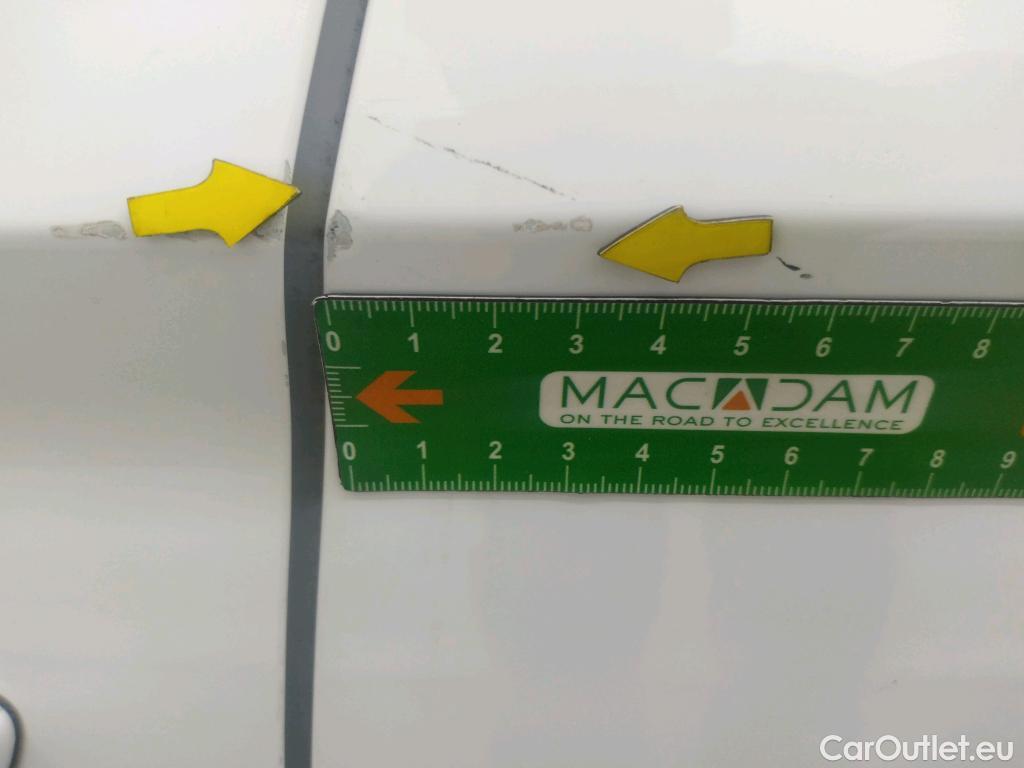  Opel  Corsa  F e Edition Business 50kWh BVA #20