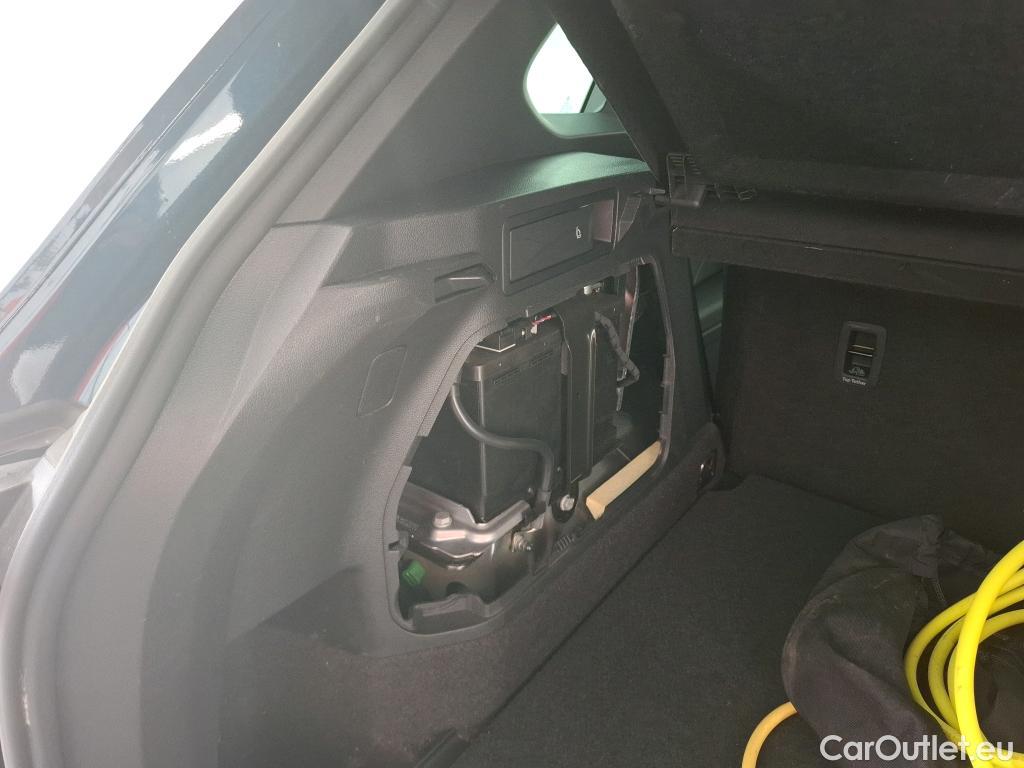  Volkswagen  Tiguan VOLKSWAGEN  / 2020 / 5P / SUV 1.4 eHybrid 245 DSG6 R-Line Exclusive #5