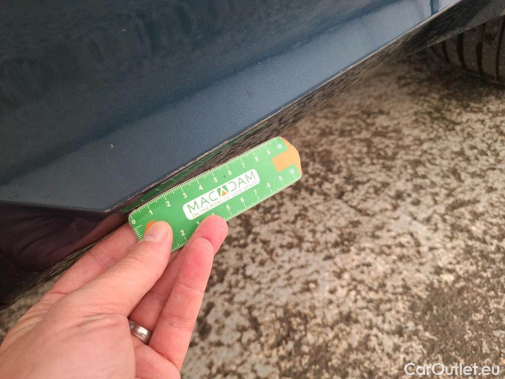  Volkswagen  Tiguan VOLKSWAGEN  / 2020 / 5P / SUV 1.4 eHybrid 245 DSG6 R-Line Exclusive #8