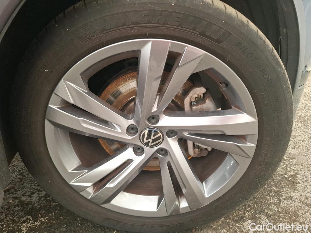  Volkswagen  Tiguan VOLKSWAGEN  / 2020 / 5P / SUV 1.4 eHybrid 245 DSG6 R-Line Exclusive #4