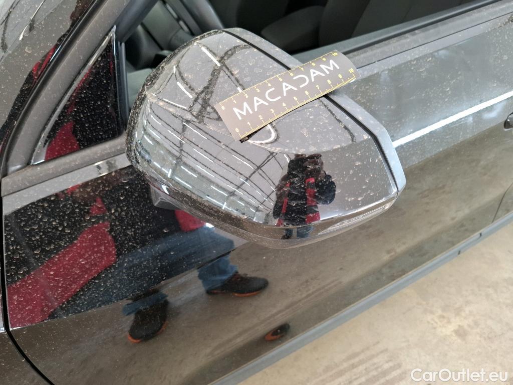  Audi  Q2 AUDI  5p SUV 1.0 TFSI 116 S Tronic Business Line #33