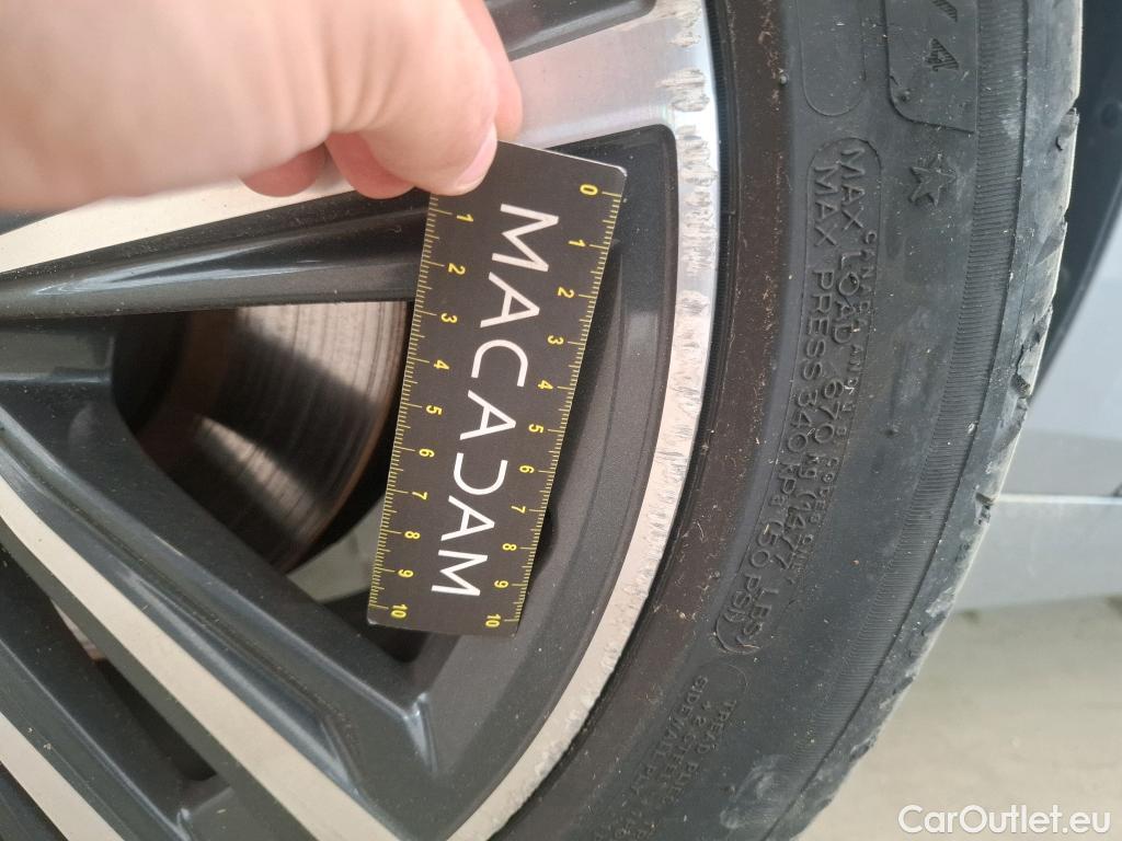  Bmw  Serie 1 BMW Série 1 / 2019 / 5P / Berline 116i DKG7 Business Design #23