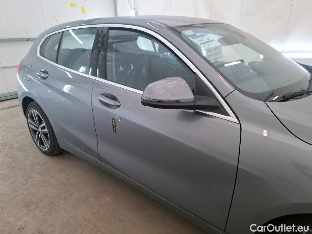  Bmw  Serie 1 BMW Série 1 / 2019 / 5P / Berline 116i DKG7 Business Design #17