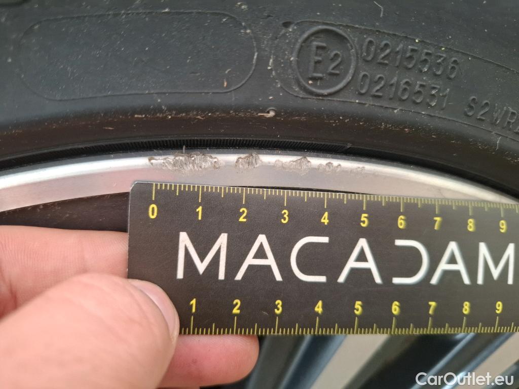  Bmw  Serie 1 BMW Série 1 / 2019 / 5P / Berline 116i DKG7 Business Design #44