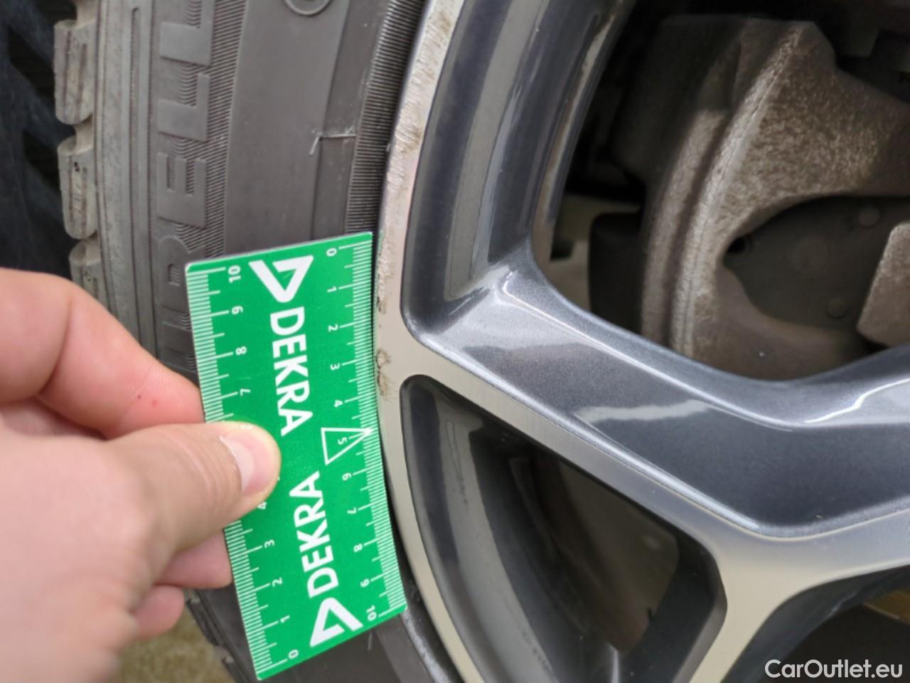  Bmw  X1 Série  sDrive 18 i xLine 1.5 140CV BVA7 E6dT #18