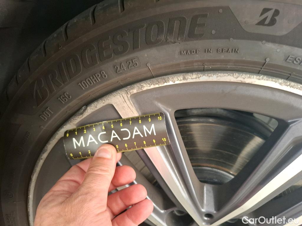  Bmw  Serie 1 Série 1 Berline 116 d Lounge 1.5 115CV BVA7 E6d #41