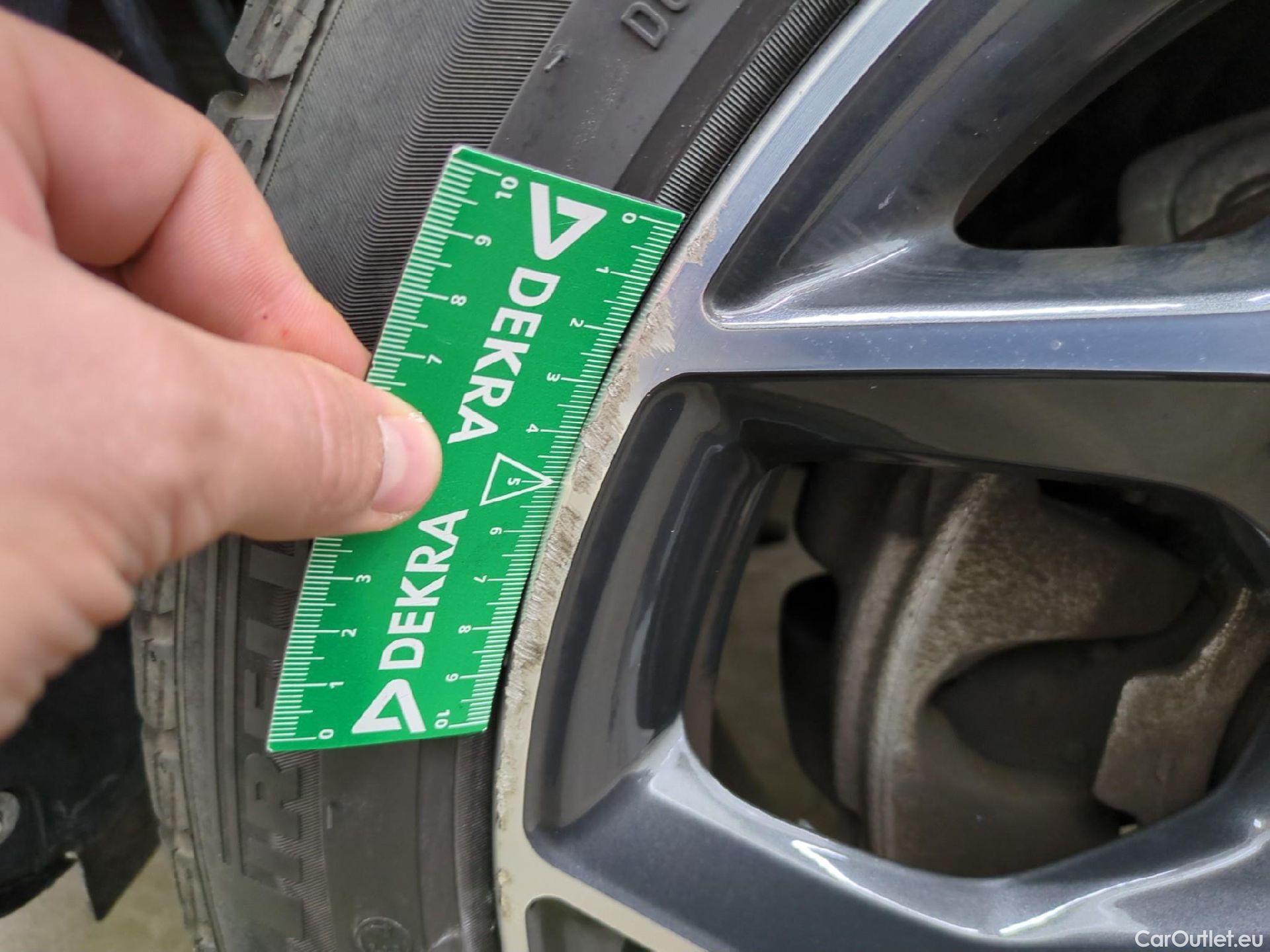  Bmw  X1 Série  sDrive 18 i xLine 1.5 140CV BVA7 E6dT #19