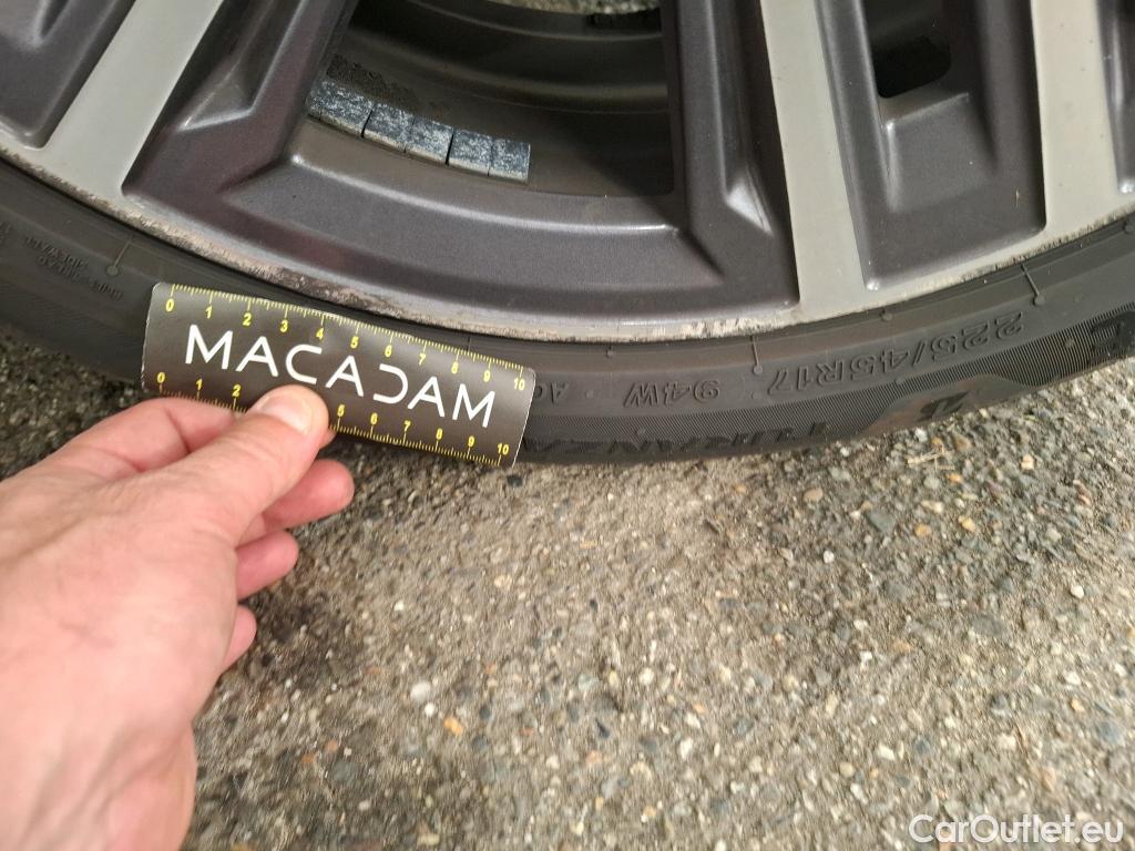  Bmw  Serie 1 Série 1 Berline 116 d Lounge 1.5 115CV BVA7 E6d #44