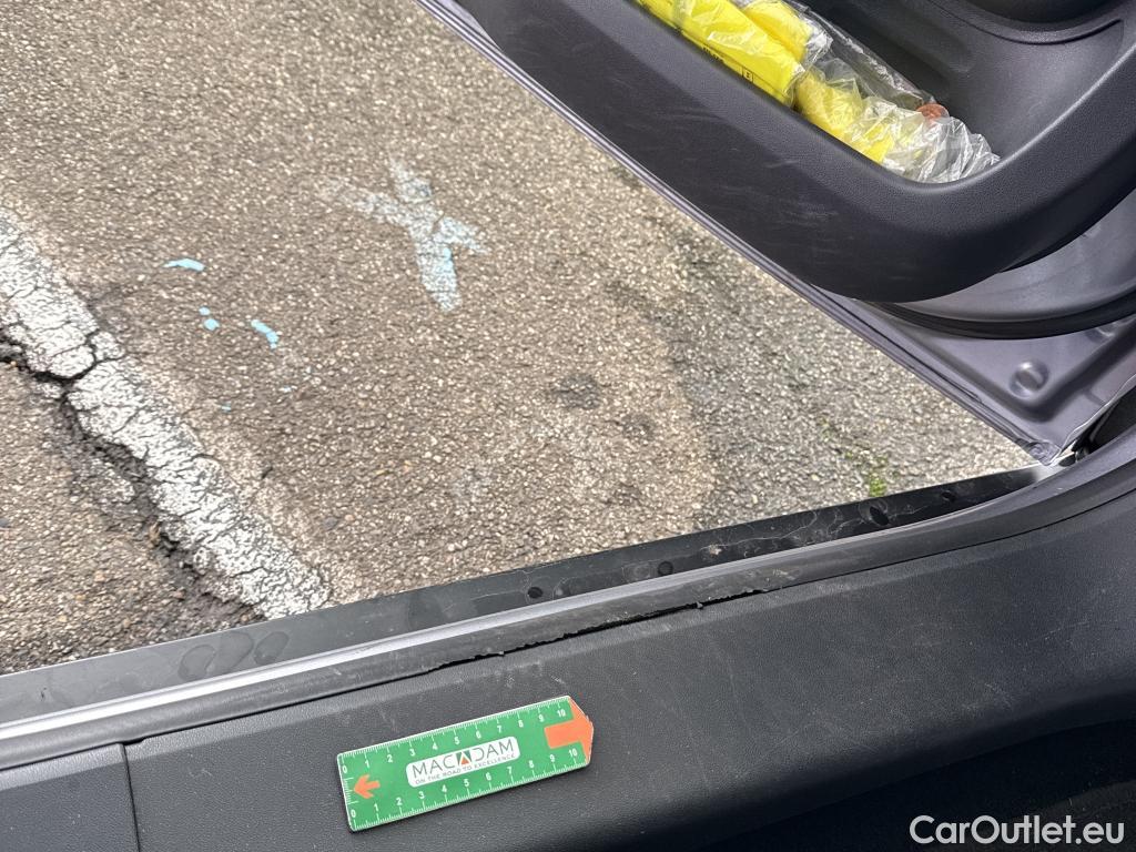  Citroen  C4 Cactus  Feel Business 1.5 BlueHDI 120CV BVA6 E6dT #17