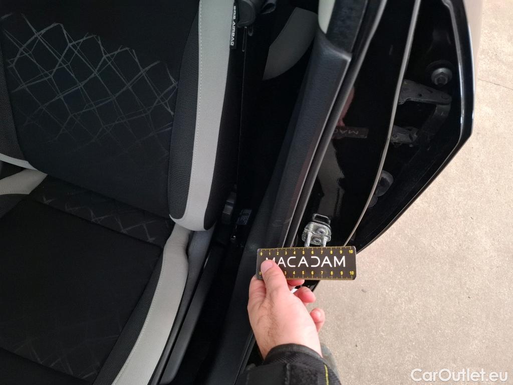  Nissan  Micra NISSAN  5p Berline IG-T 90 Business Edition #6