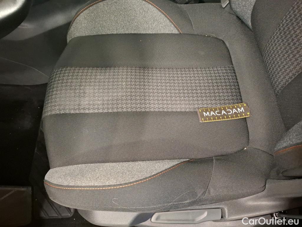  Peugeot  3008  Active Pack 1.5 HDi 130CV BVA8 E6d #34