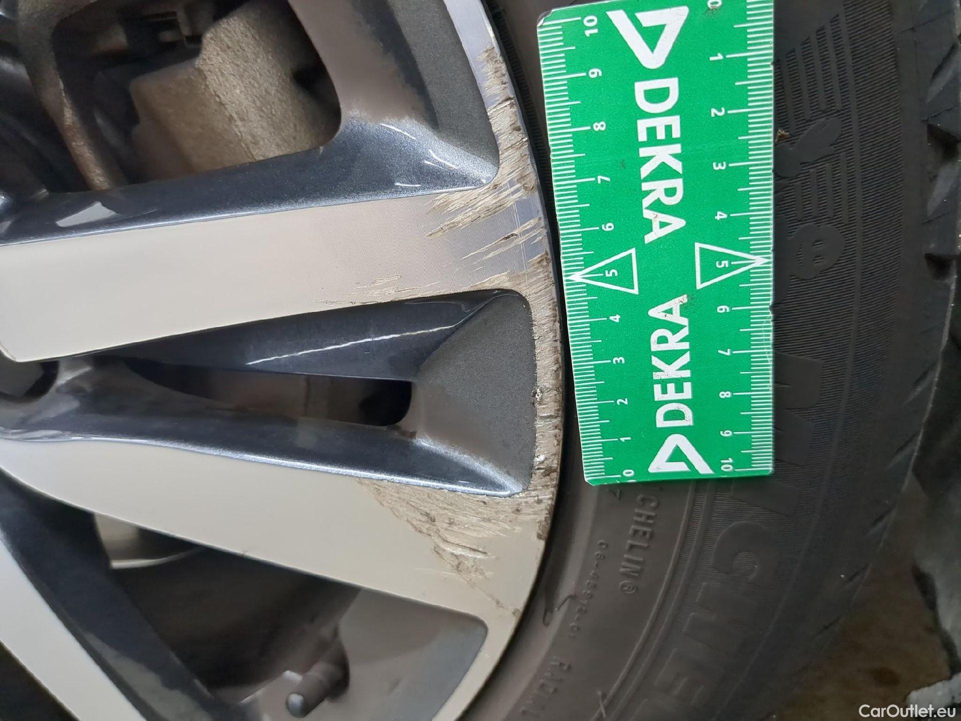  Peugeot  308  Allure 1.2 PureTech 130CV BVA8 E6d #4