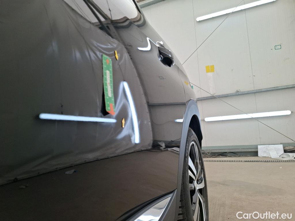  Peugeot  3008 PEUGEOT  / 2020 / 5P / SUV 1.6 HYBRID 225 E-EAT8 GT #12