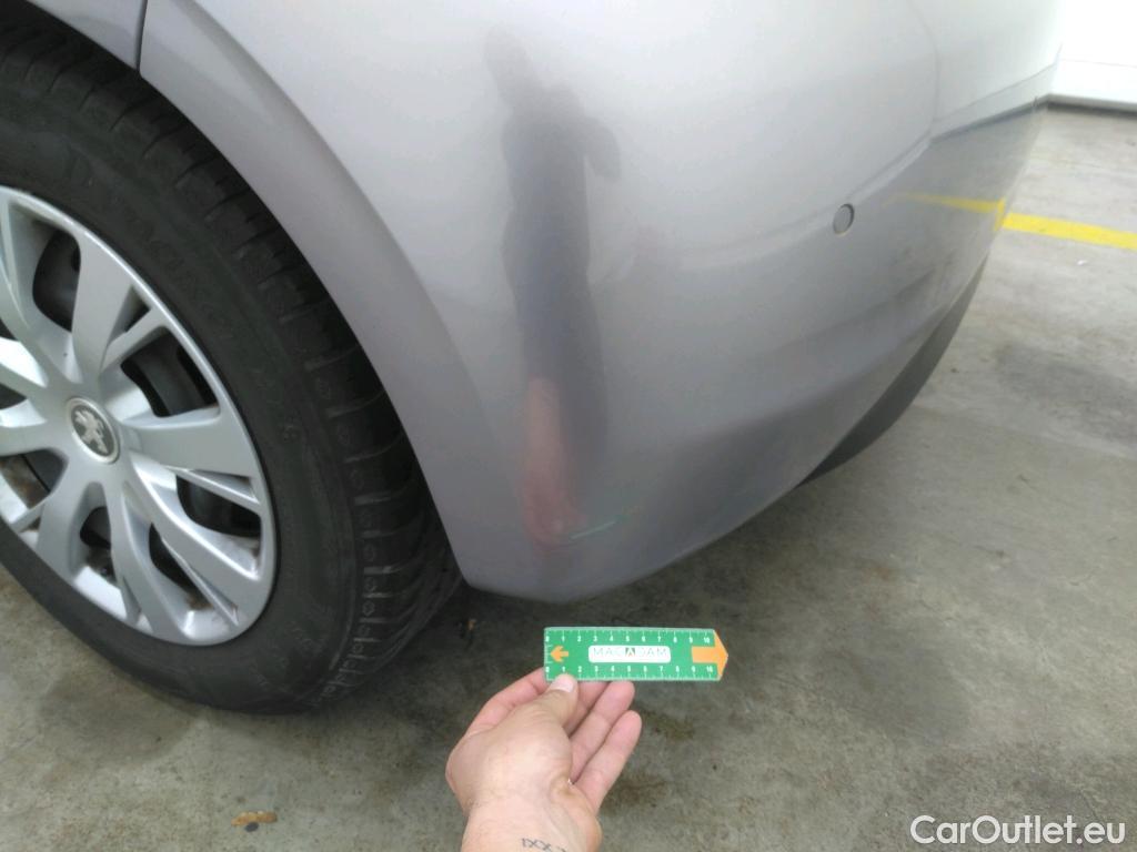  Peugeot  208  Active Business 1.5 HDi 100CV BVM5 E6dT #32