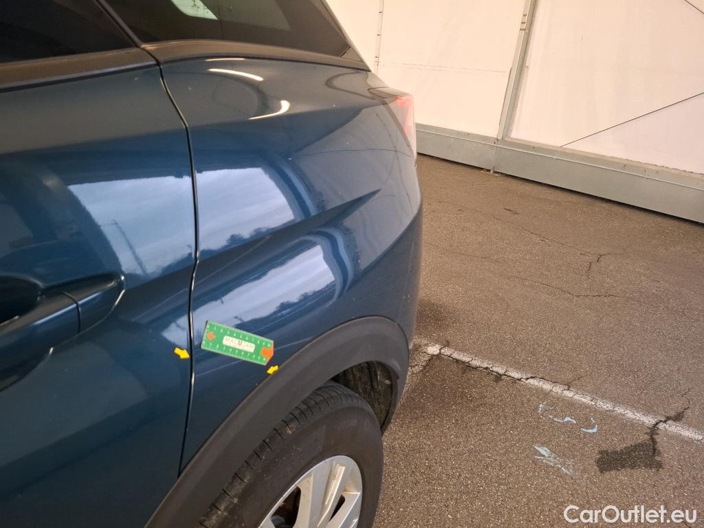  Peugeot  3008  Active Pack 1.5 HDi 130CV BVA8 E6d #38