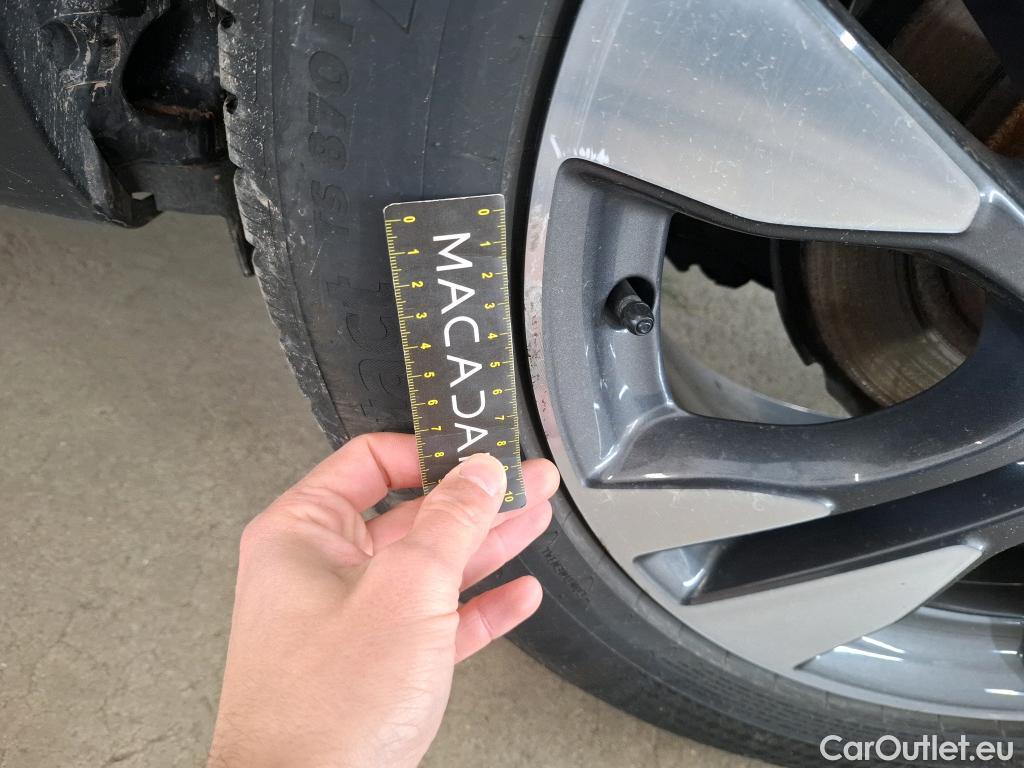  Opel   Grandland X OPEL / 2017 / 5P / SUV 1.5 DIESEL 130 ELITE #75