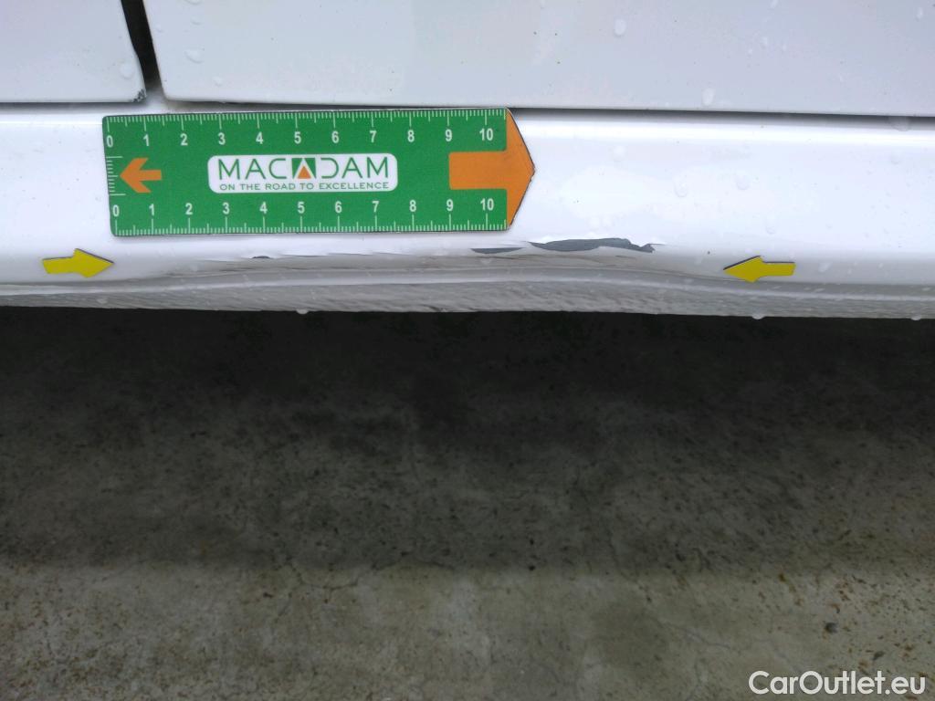  Peugeot  208  Premium 1.5 HDi 100CV BVM6 E6d #52