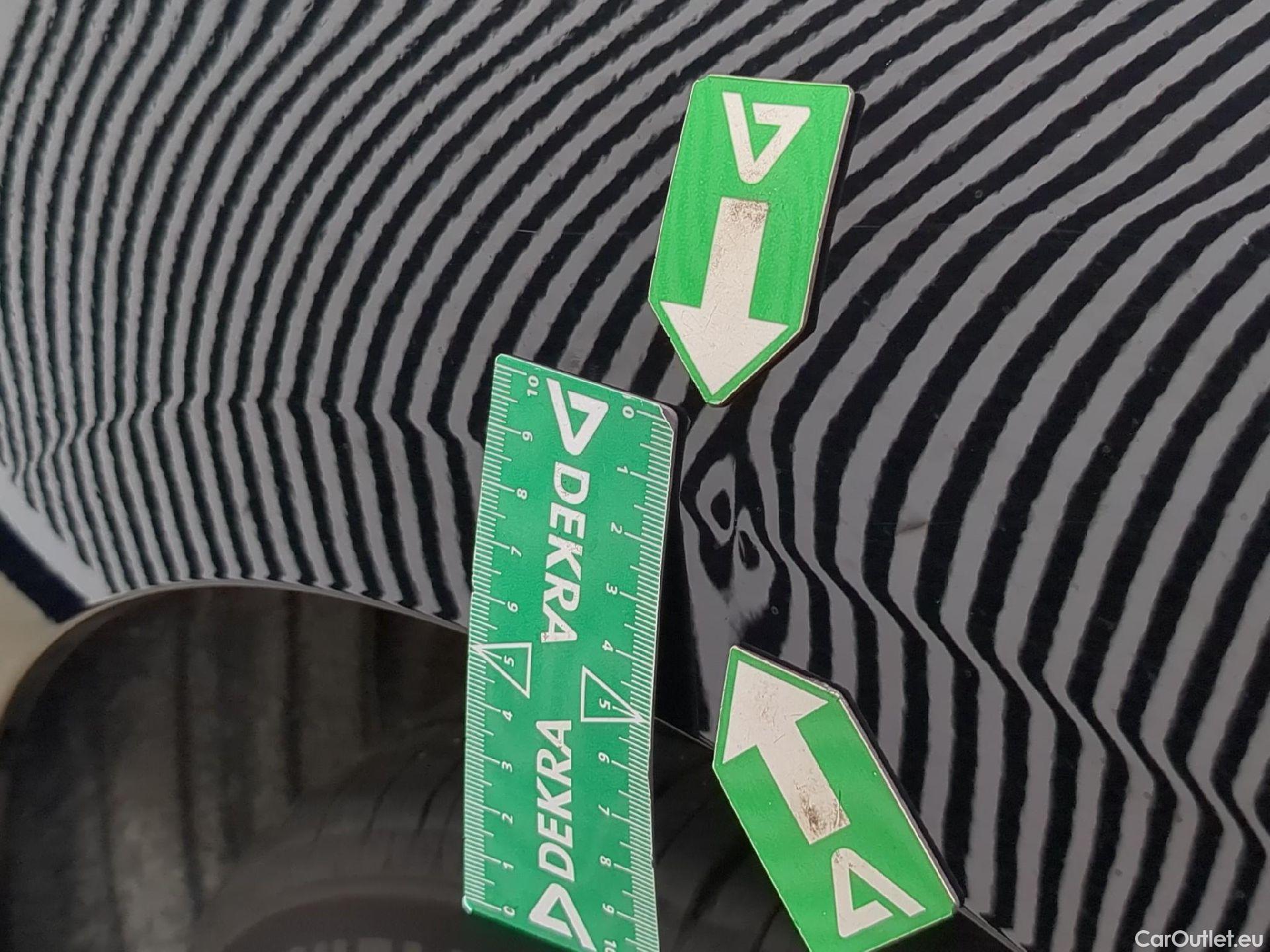  Peugeot  308  Allure 1.2 PureTech 130CV BVA8 E6d #31