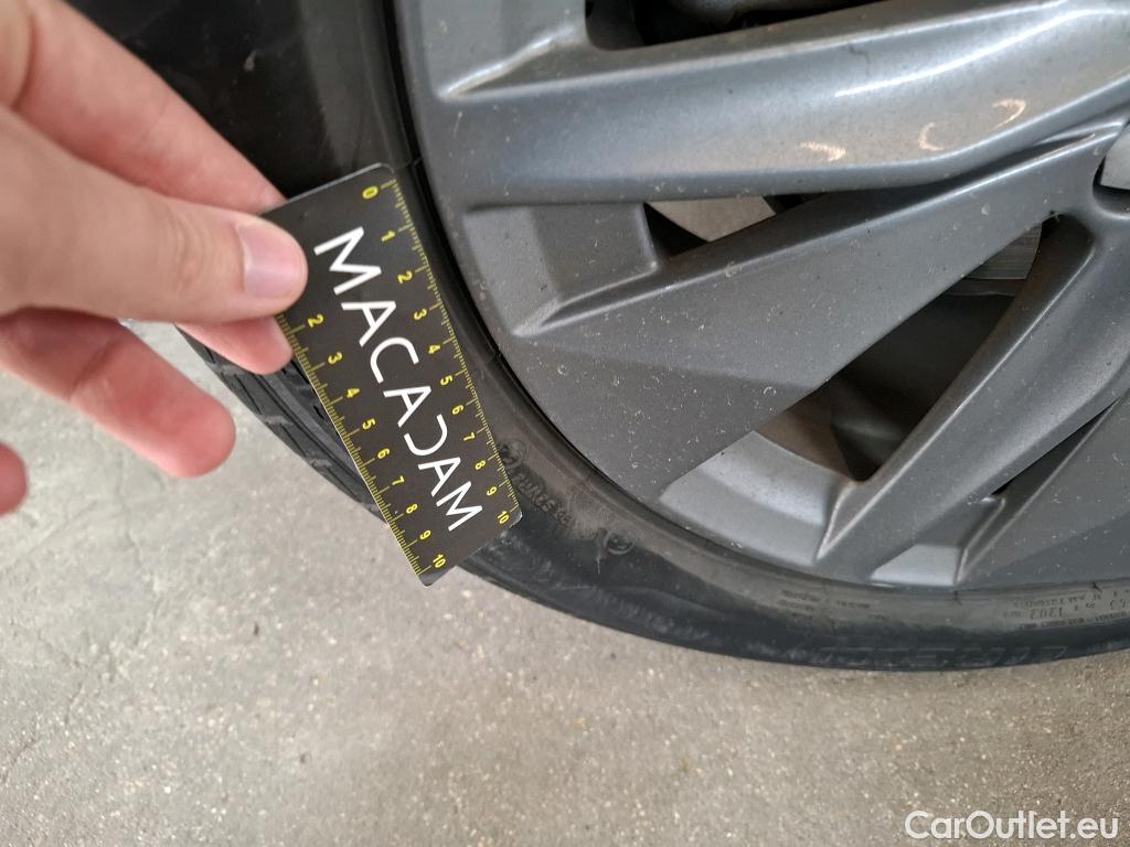  Peugeot  208  (e-) Active Business R 50kWh BVA / TRANSFO VP VF #39