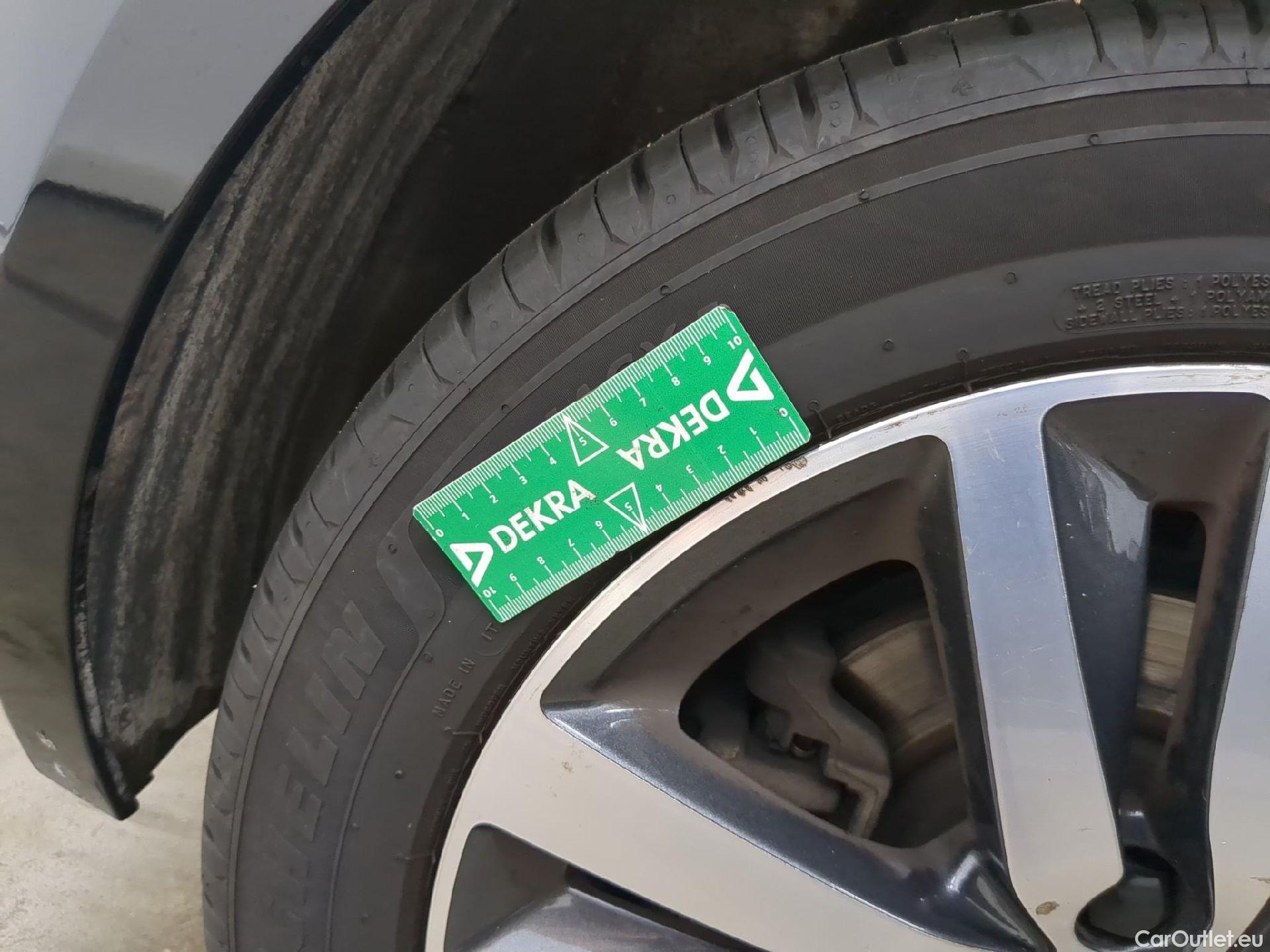  Peugeot  308  Allure 1.2 PureTech 130CV BVA8 E6d #16