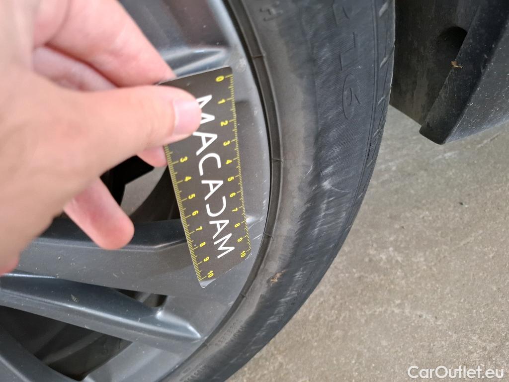  Peugeot  208  (e-) Active Business R 50kWh BVA / TRANSFO VP VF #40