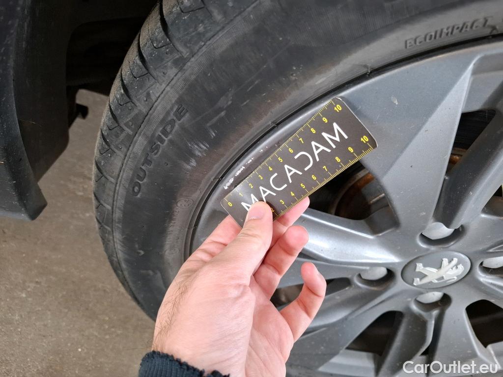  Peugeot  208  (e-) Active Business R 50kWh BVA / TRANSFO VP VF #27